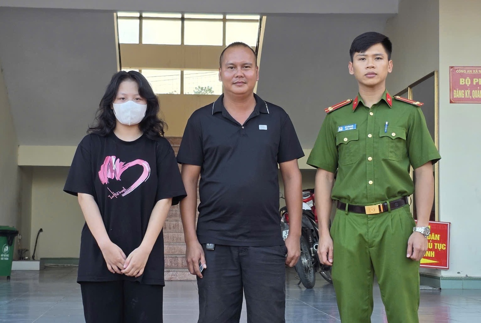 Công an xã Ninh Giang giúp công dân nhận lại 22 triệu đồng chuyển khoản nhầm